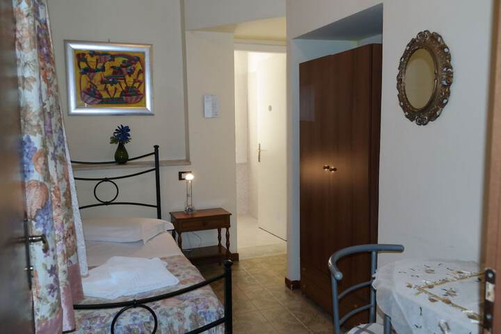 Room 46 of 91