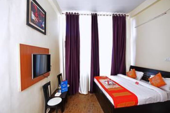 Room 15 of 25