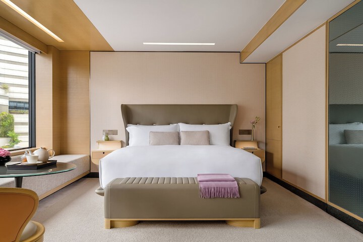 Room 34 of 239