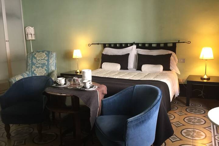 Room 8 of 63