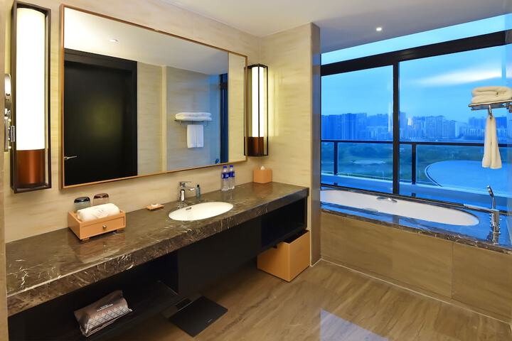 Room 20 of 44
