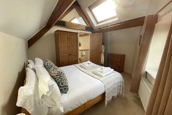 Room 3 of 15