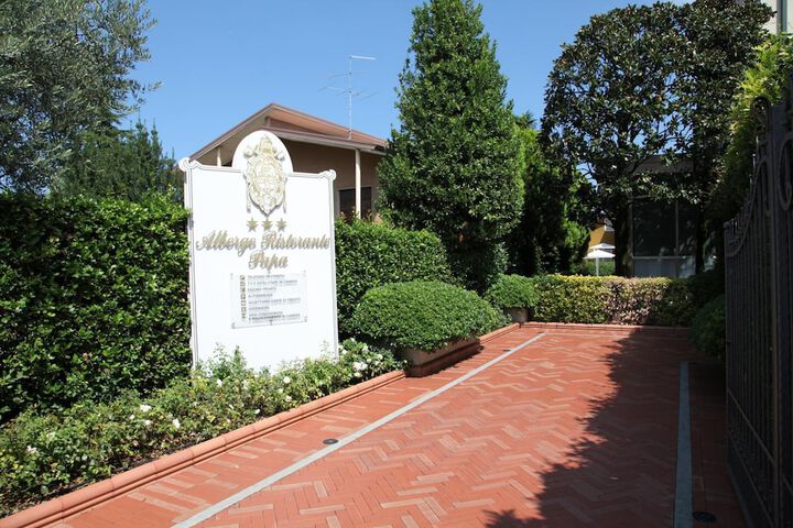 Hotel 64 of 67