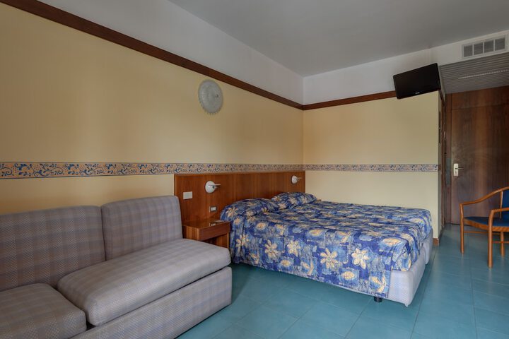 Room 9 of 44