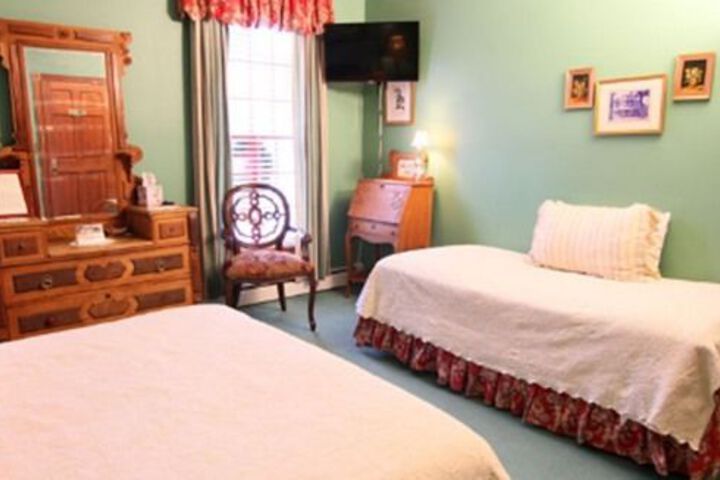 Room 48 of 99