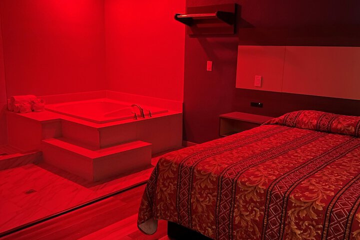 Jetted tub