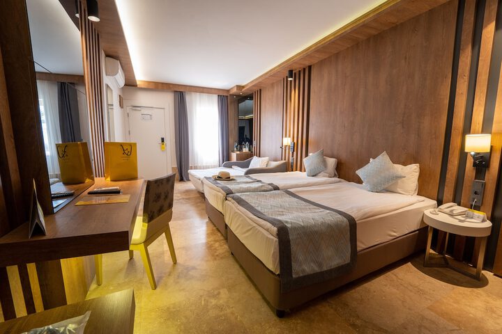 Room 15 of 155