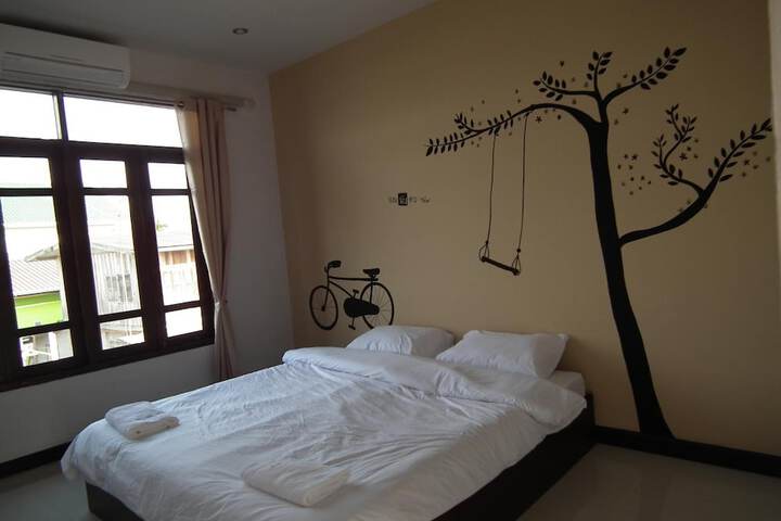 Room 33 of 69