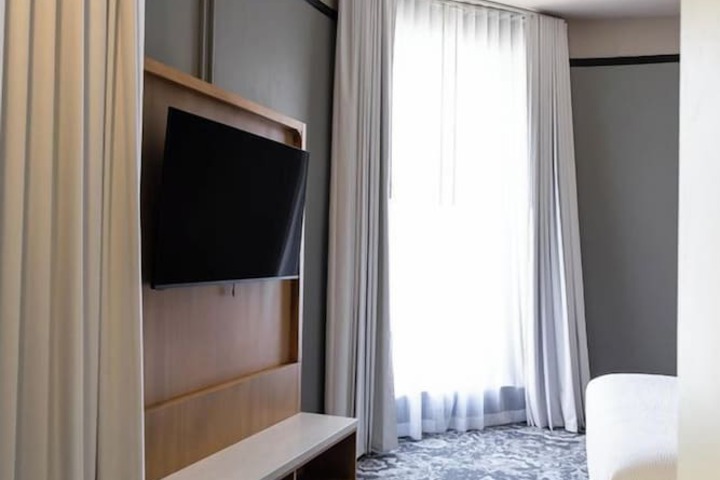 Room 4 of 56