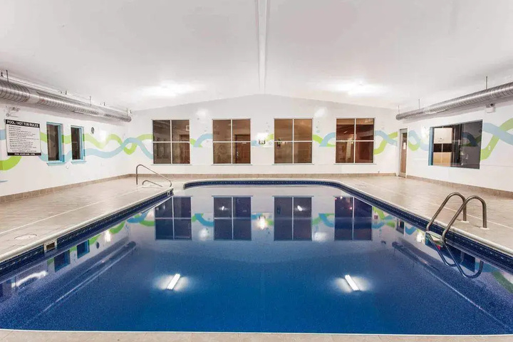 Pool 8 of 9