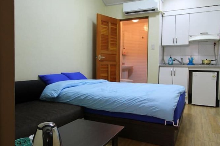 Room 16 of 57