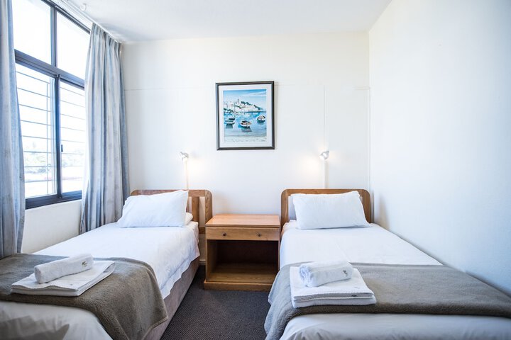 Room 10 of 83