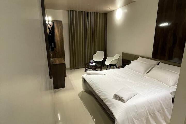 Room 8 of 23