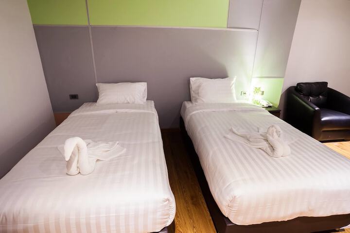 Room 4 of 45