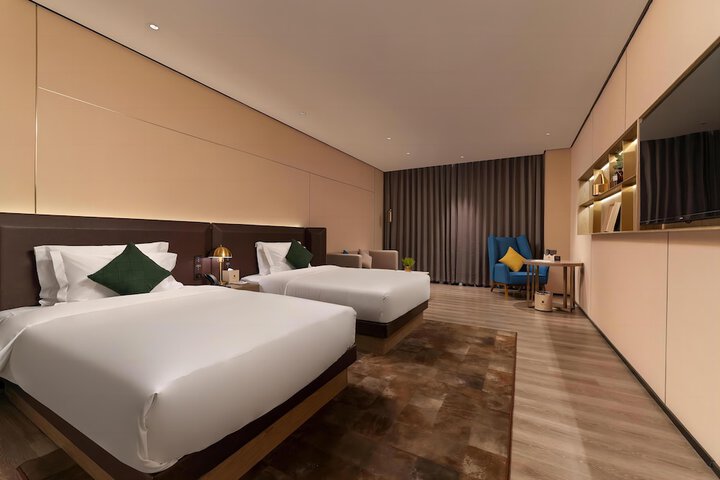 Room 8 of 41