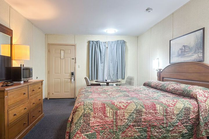 Room 28 of 95