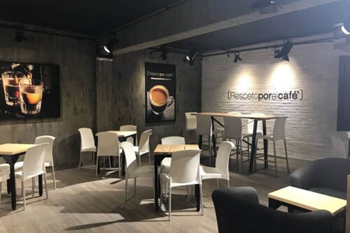 Dining Photos