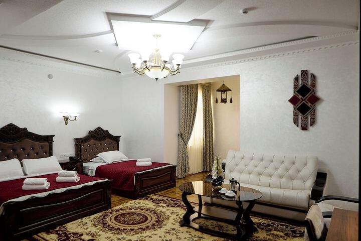Room 3 of 31