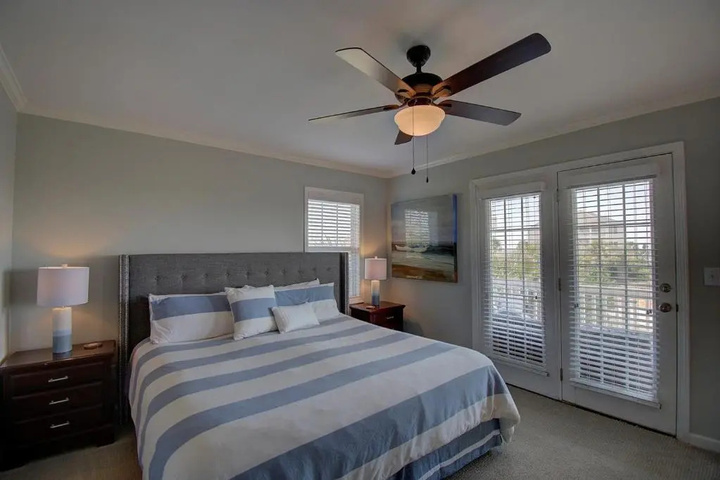 Room 3 of 20