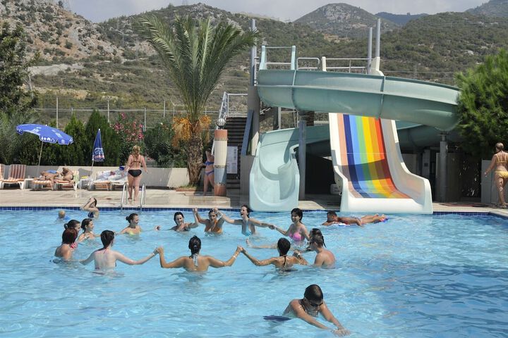 Pool 25 of 73