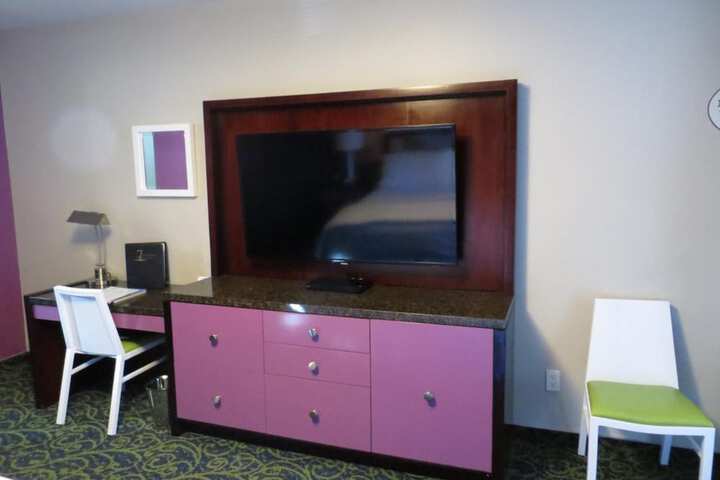 Room 10 of 49