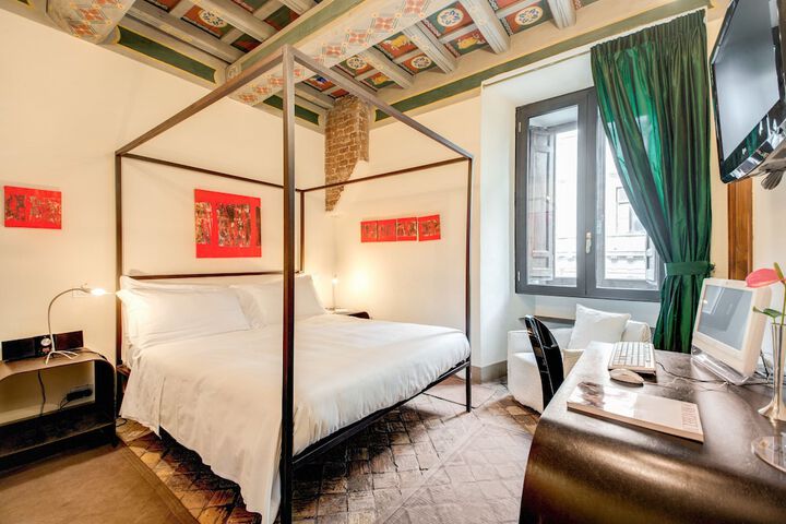 Room 7 of 22