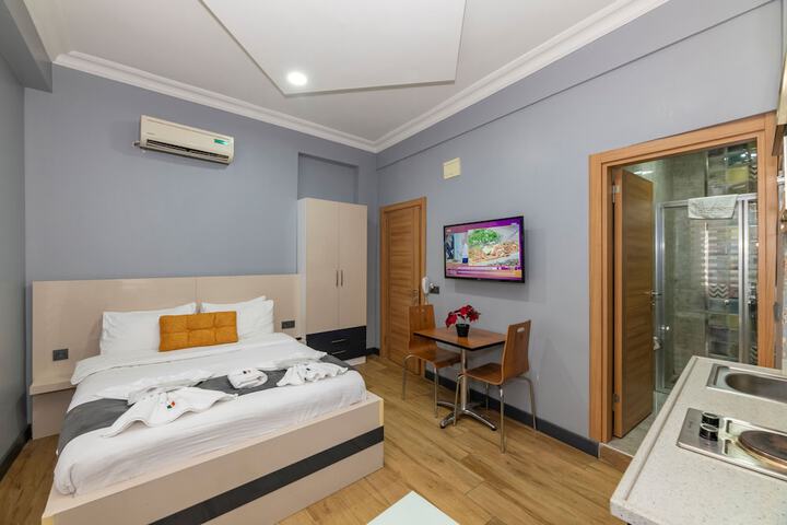 Room 18 of 81