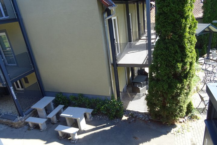 Hotel Exterior 394 of 442