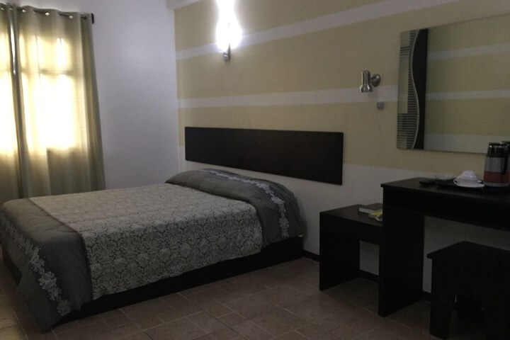 Room 9 of 41