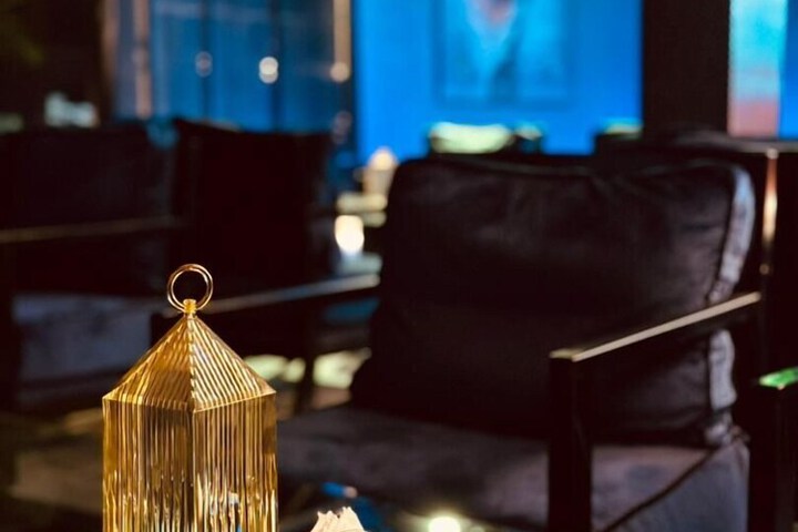 Lounge 29 of 38