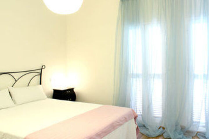 Room 9 of 36