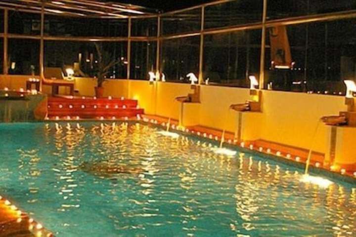 Pool Hotel