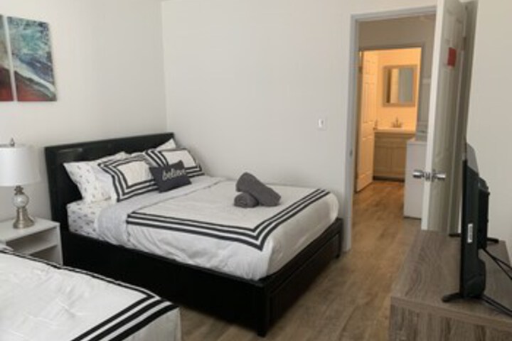 Room 17 of 25