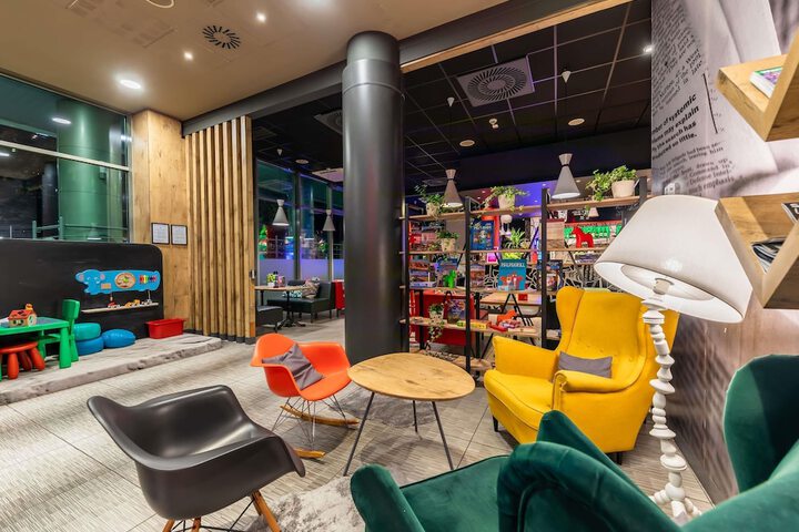 Hotel Lobby