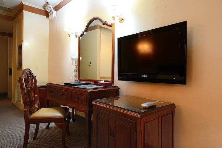 Room 19 of 46