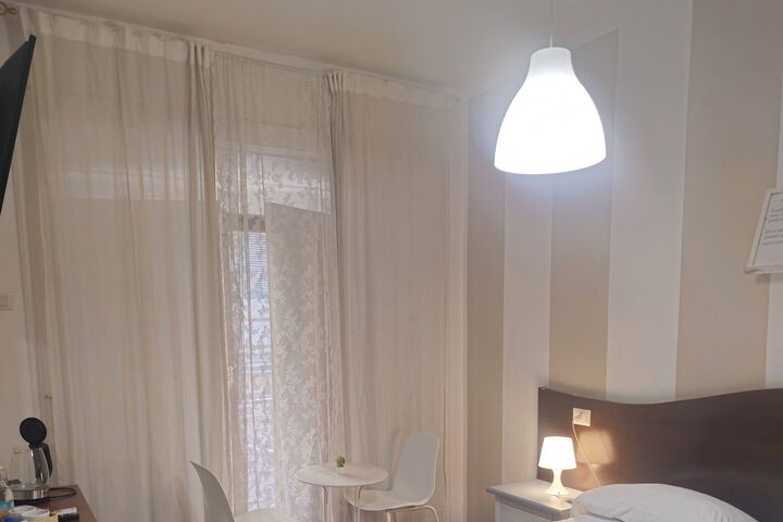 Room 19 of 42