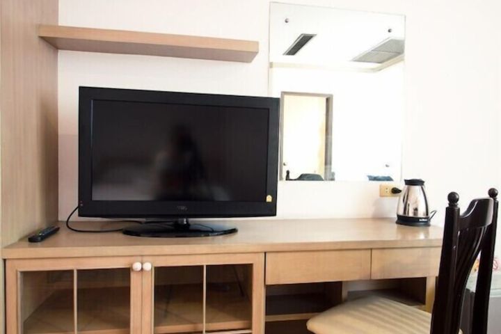 Room 27 of 36
