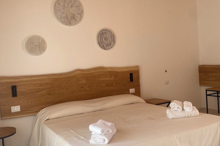 Room 27 of 104