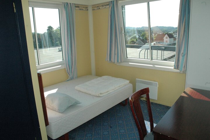 Room 2 of 24