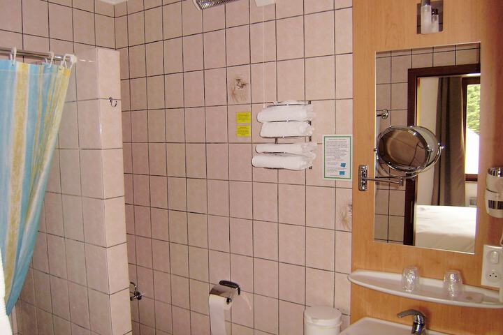 Room 15 of 55