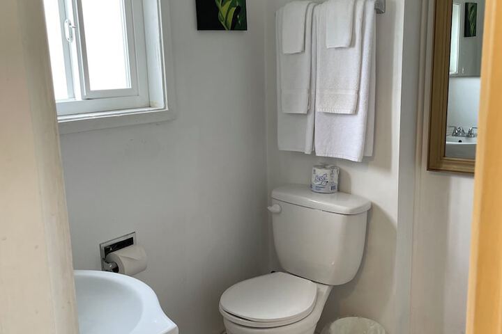Room 7 of 19