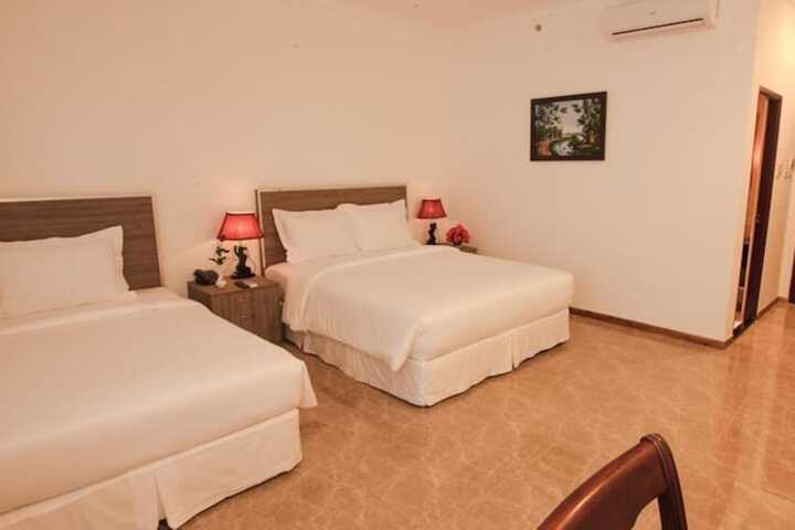 Room 10 of 20