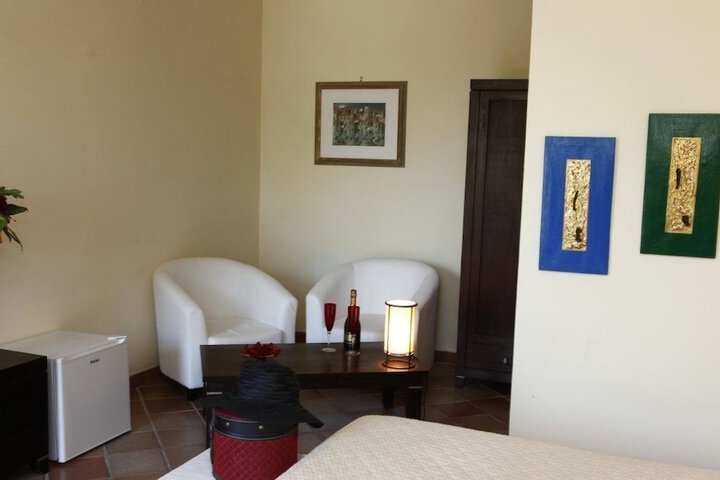 Room 15 of 42
