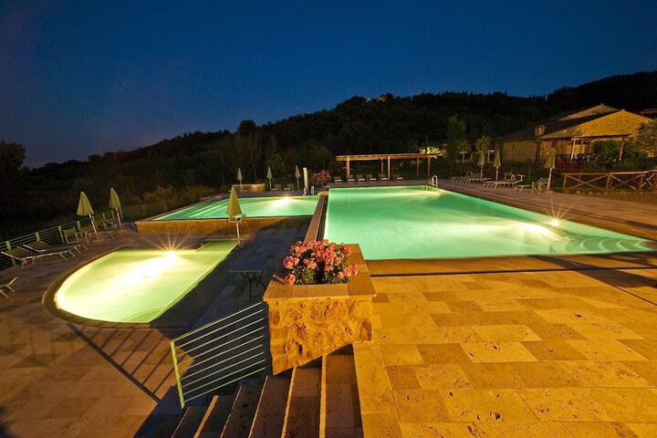 Hotel with Pool