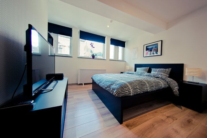 Room 10 of 109