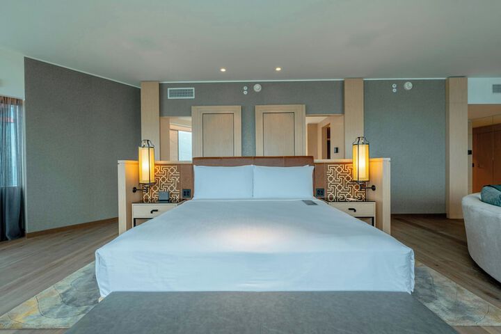 Room 30 of 146