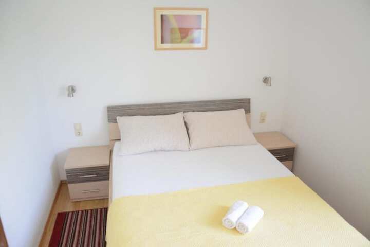 Rina next to the Beach With Free Parking A3 sa Balkonom