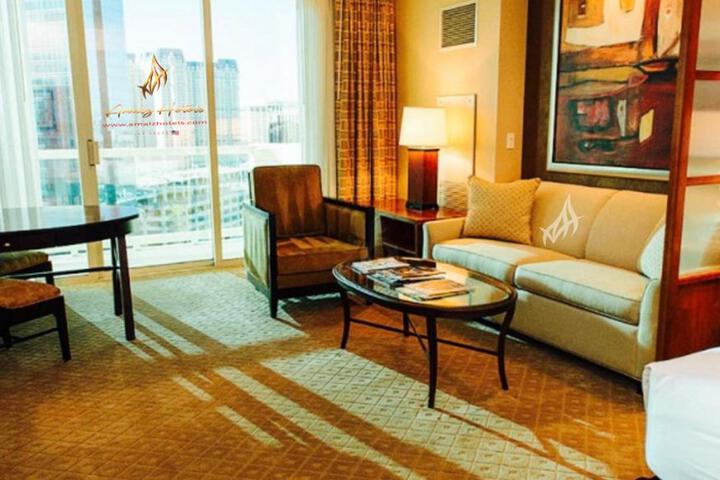 Lounge 30 of 60