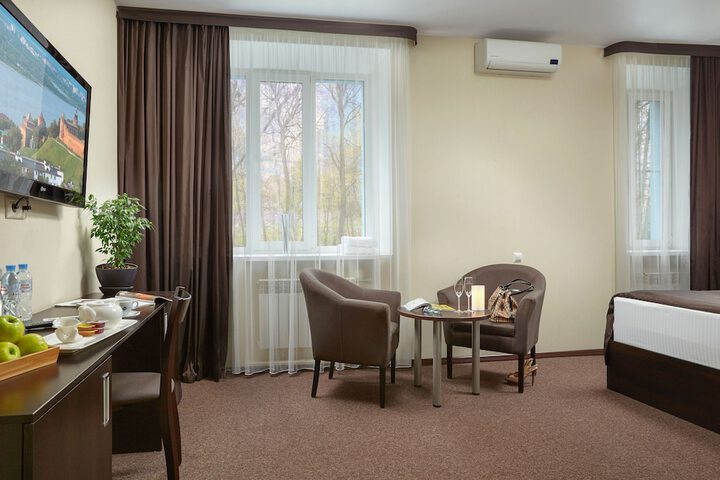 Room 10 of 35