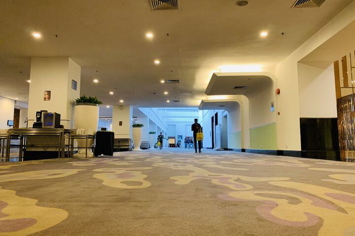 Room 93 of 114